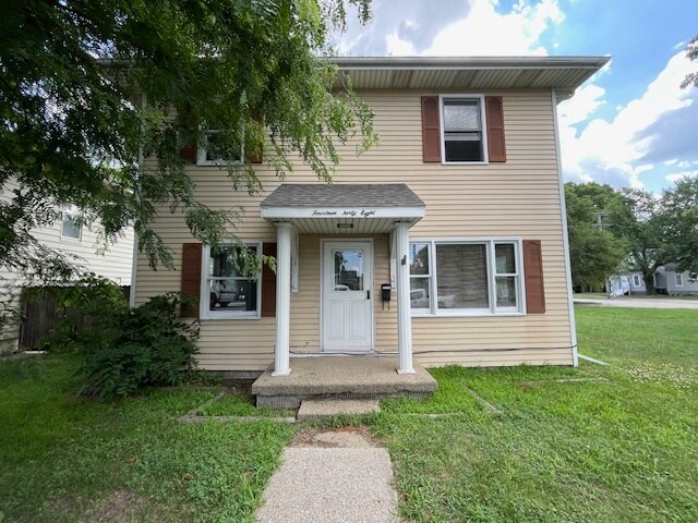 1438 Union St in Mishawaka, IN - Building Photo
