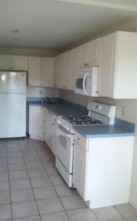 130 Central St in Hudson, MA - Building Photo