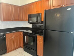 1733 Village Blvd in West Palm Beach, FL - Building Photo - Building Photo