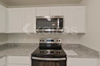 1156 Sword St in North Port, FL - Building Photo - Building Photo