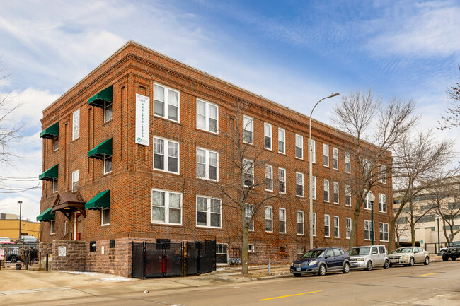 500 S Dakota Avenue in Sioux Falls, SD - Foto de edificio - Primary Photo