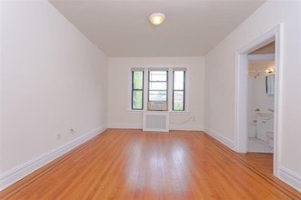 36 Duncan Ave-Unit -E5 in Jersey City, NJ - Foto de edificio - Building Photo