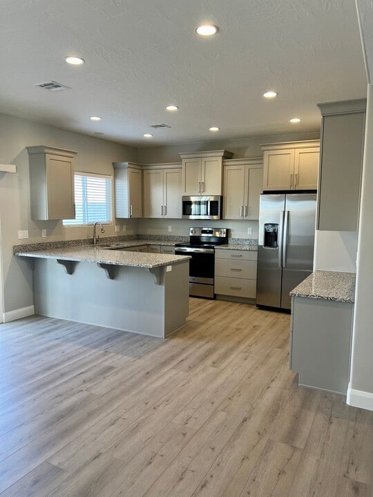 1040 E 1040 S in Saint George, UT - Building Photo
