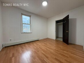 83 Maple Pl in Yonkers, NY - Building Photo - Building Photo