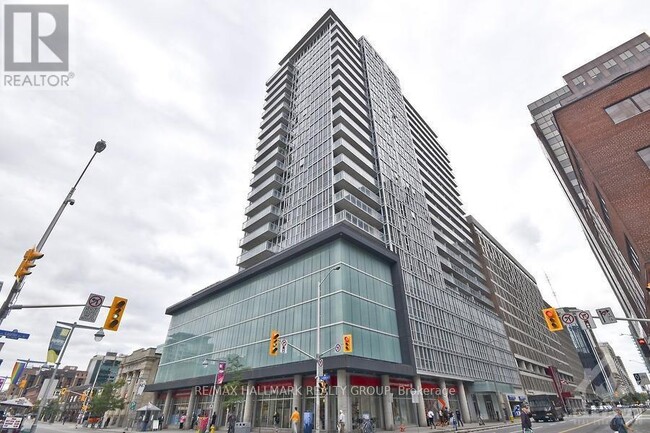 324-324 Laurier Ave W