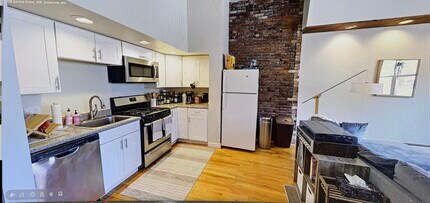 108 Central St, Unit 1R in Somerville, MA - Building Photo - Building Photo