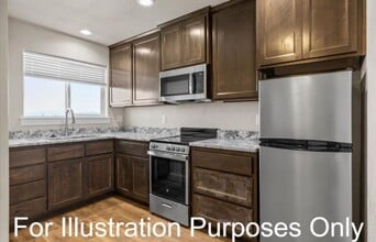 7858 28th St in White City, OR - Building Photo - Building Photo