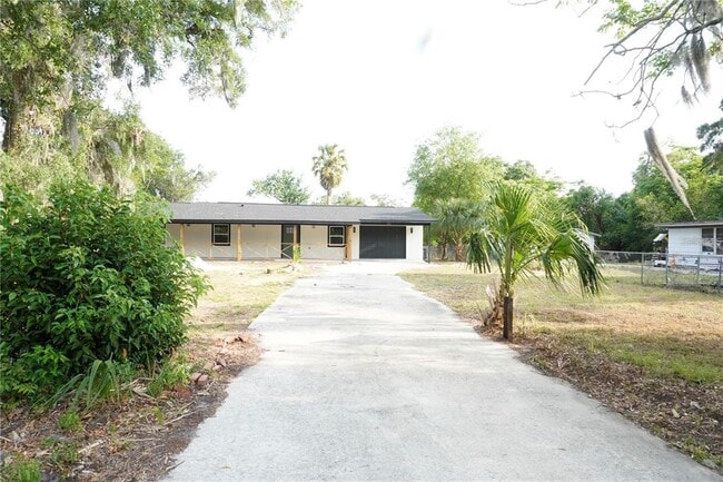 240 W Palmetto Ave