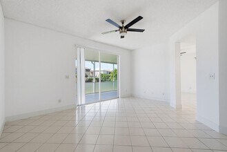 3422 NW 110th Way in Coral Springs, FL - Building Photo - Building Photo