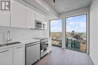 284 King St E in Toronto, ON - Building Photo - Building Photo