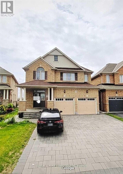 19 Freedom Oaks Trail in Brampton, ON - Building Photo