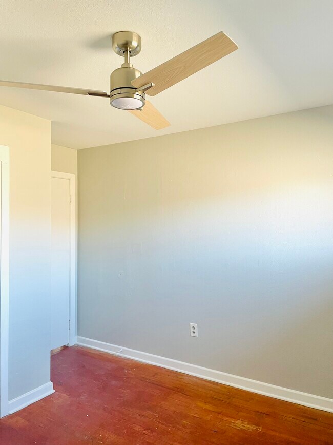 869 Geranium St in Baton Rouge, LA - Foto de edificio - Building Photo