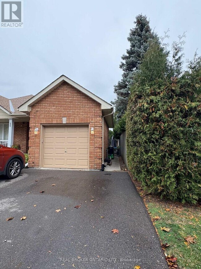 26 Concession St E in Bowmanville, ON - Building Photo - Building Photo