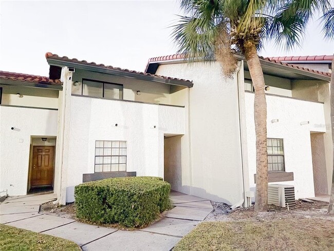 10246 Turkey Lake Rd in Orlando, FL - Building Photo - Building Photo