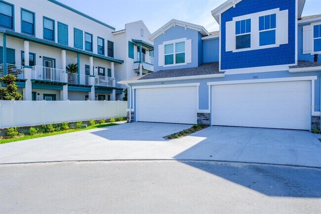 410 Finn Wy in Dunedin, FL - Building Photo - Building Photo