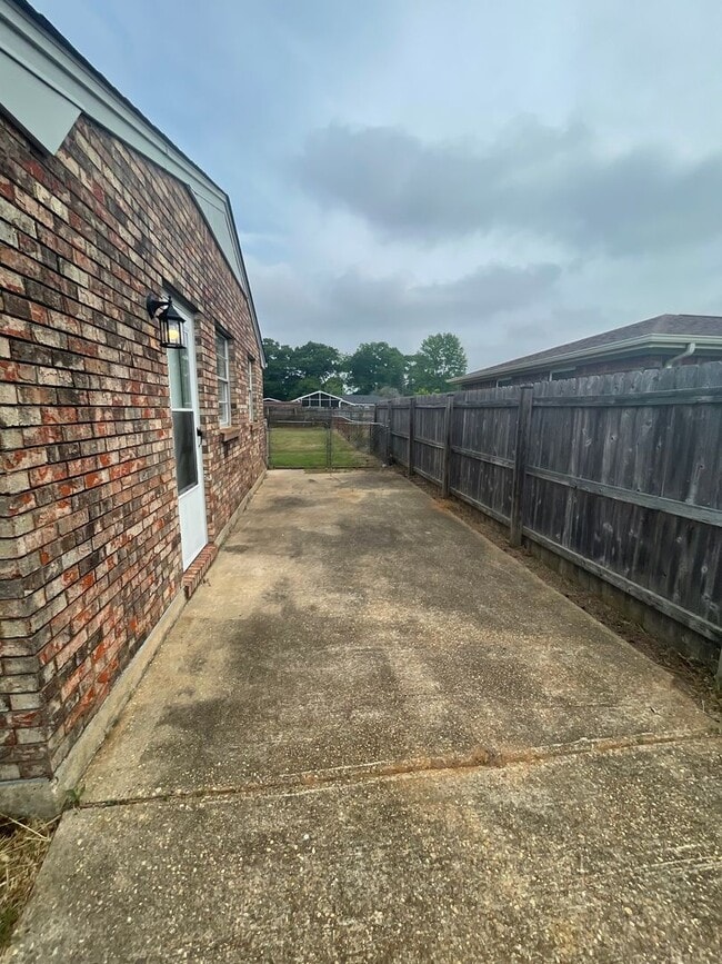 224 Lilac Dr in Prattville, AL - Building Photo - Building Photo