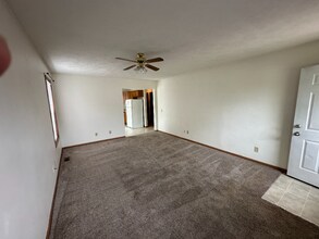 219b-219 Robb Ave in Jackson Center, OH - Building Photo - Building Photo