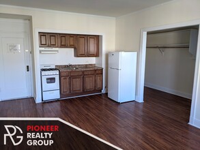 3327 W Diversey Ave in Chicago, IL - Building Photo - Building Photo