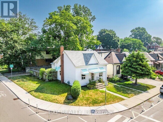 30 Baker St in Hamilton, ON - Building Photo - Building Photo
