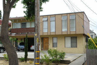 1520 Woolsey St in Berkeley, CA - Building Photo - Building Photo