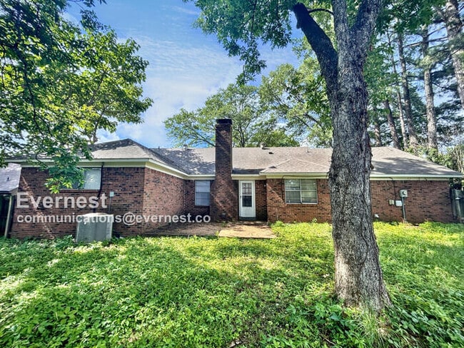 5245 Scrivener Dr in Memphis, TN - Foto de edificio - Building Photo
