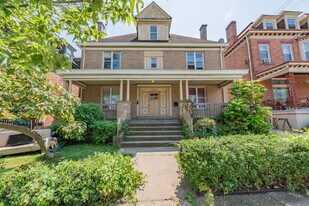 5552 Black St, Unit 2 in Pittsburgh, PA - Building Photo