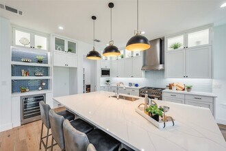 6027 Marquita Ave in Dallas, TX - Foto de edificio - Building Photo