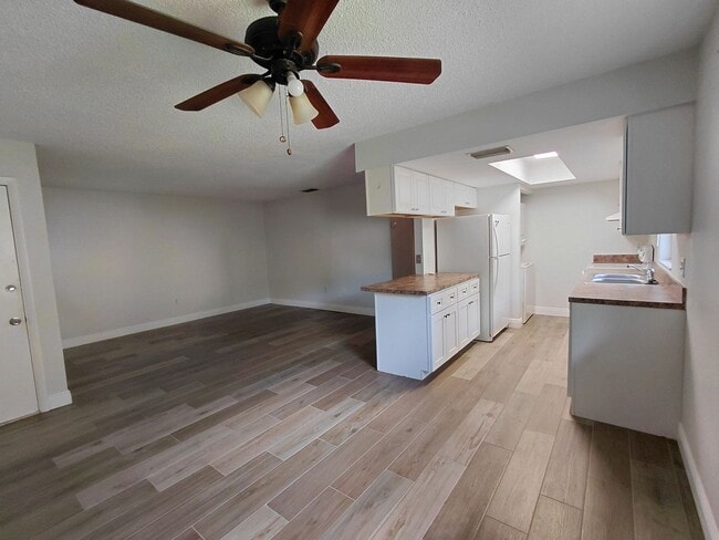 5004 Chiquita Blvd S, Unit 5004 Chiquita Blvd S #107