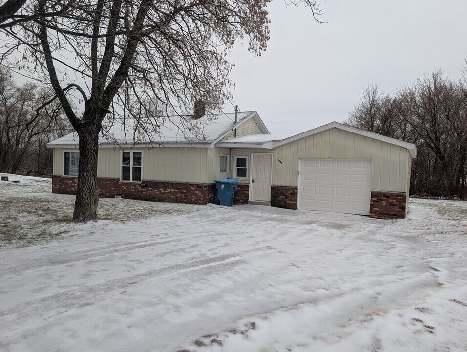 1690 W Wirtz Rd in Gladwin, MI - Building Photo