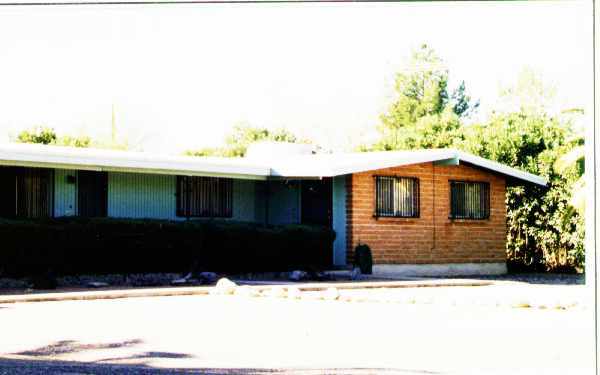 1302 E Allen Rd in Tucson, AZ - Building Photo - Building Photo