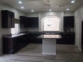10031 Alden Creek St in Las Vegas, NV - Building Photo - Building Photo