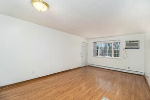 1202 Euclid Ave in Kalamazoo, MI - Building Photo