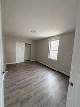 52-25 Van Dam St, Unit 2 in Queens, NY - Building Photo - Building Photo