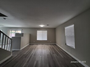 10451 Lilac Tree Ave in Las Vegas, NV - Building Photo - Building Photo