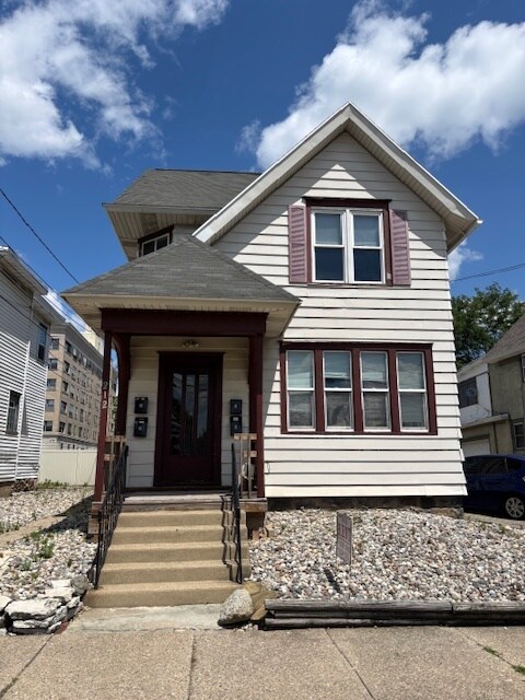 212 W Hillsdale St, Unit 212 W Hillsdale #2