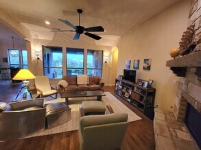 9017 Ambrosia Dr in Austin, TX - Building Photo - Building Photo