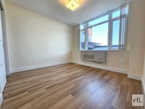 1-Bedroom with Huge Private Terrace – Mode in Queens, NY - Building Photo - Building Photo