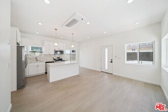 1513 S Hayworth Ave in Los Angeles, CA - Building Photo - Building Photo