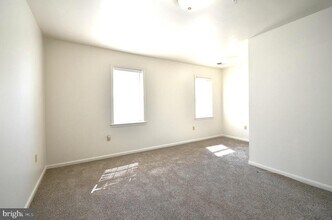 4 Ridge Rd SE in Washington, DC - Building Photo - Building Photo