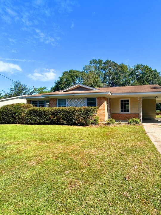 2688 Cheshire Dr S in Mobile, AL - Building Photo