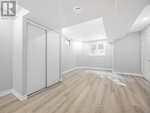 59 Bonnydon Crescent in Toronto, ON - Building Photo - Building Photo