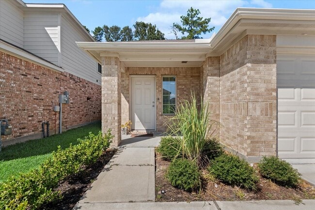 14966 Cypress Holw Dr in New Caney, TX - Building Photo - Building Photo
