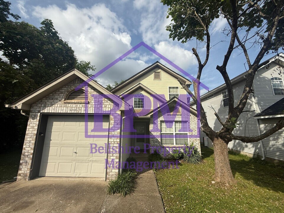 101 Hunters Chase Dr in Smyrna, TN - Building Photo