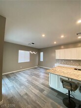 695 Daylight Ridge Ct in Henderson, NV - Building Photo - Building Photo
