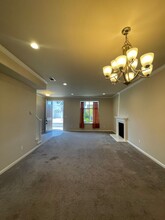 103 Springtime Circle in Hollister, CA - Building Photo - Building Photo