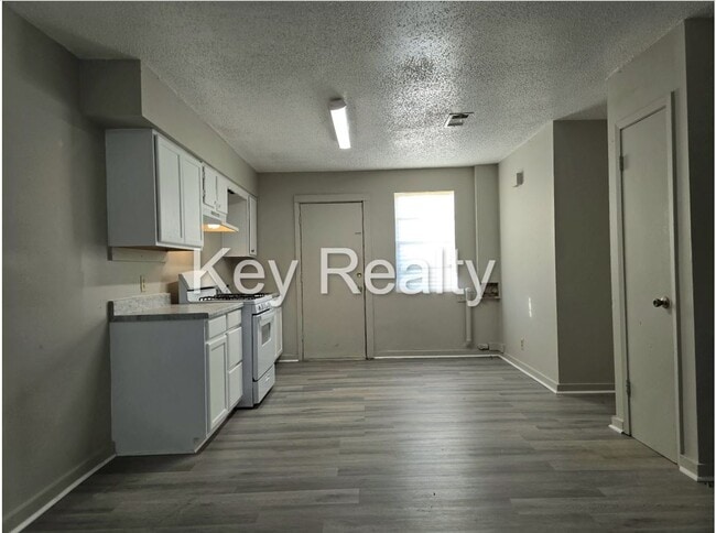 413 Hickory St in Pineville, LA - Building Photo - Building Photo