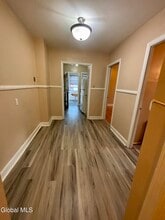 2228 Crescent Rd in Niskayuna, NY - Building Photo - Building Photo