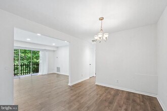 11606 Vantage Hill Rd-Unit -12B in Reston, VA - Building Photo - Building Photo