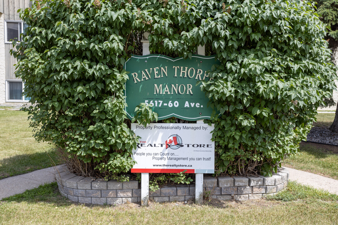 Raven Thorpe Manor in Red Deer, AB - Building Photo