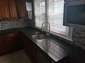 624 Providence St, Unit 2 in Albany, NY - Foto de edificio - Building Photo